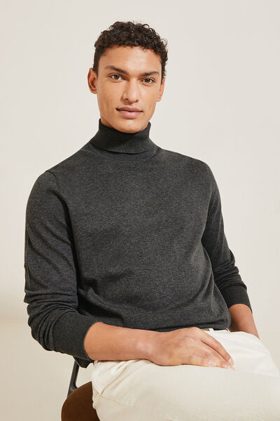 Pull col roulé
