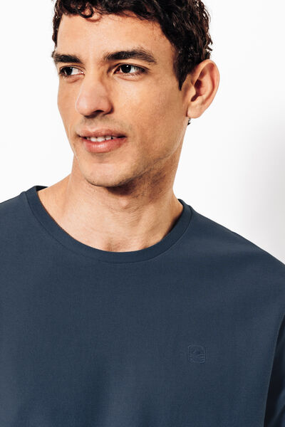 Tee shirt brodé matière reliéfée