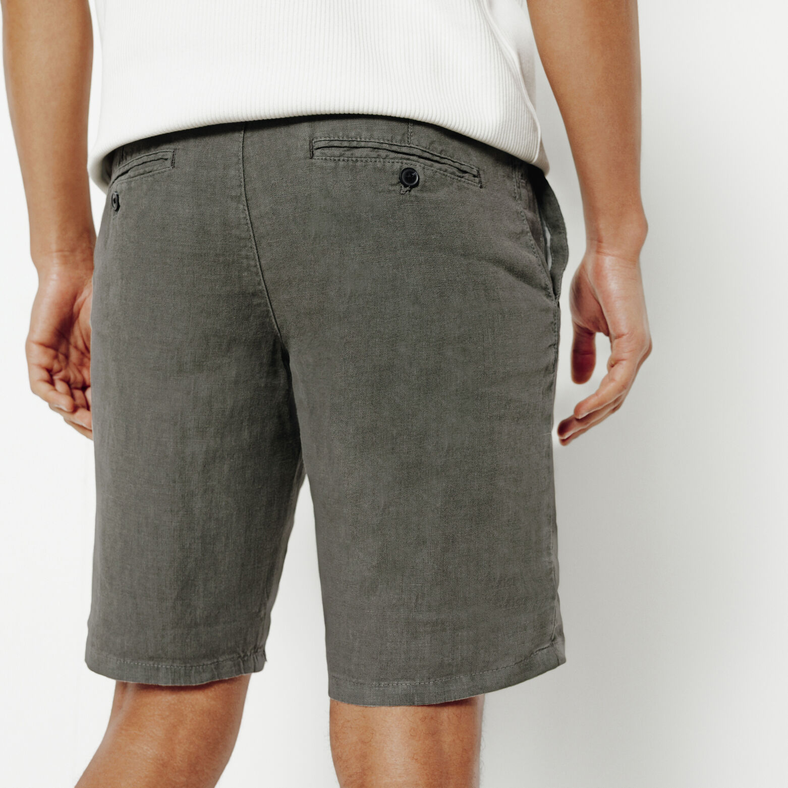 Bermuda chino en lin uni