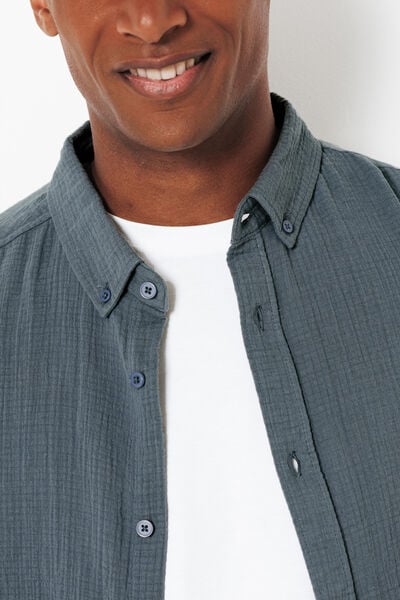Chemise en gaze de coton unie col boutonné