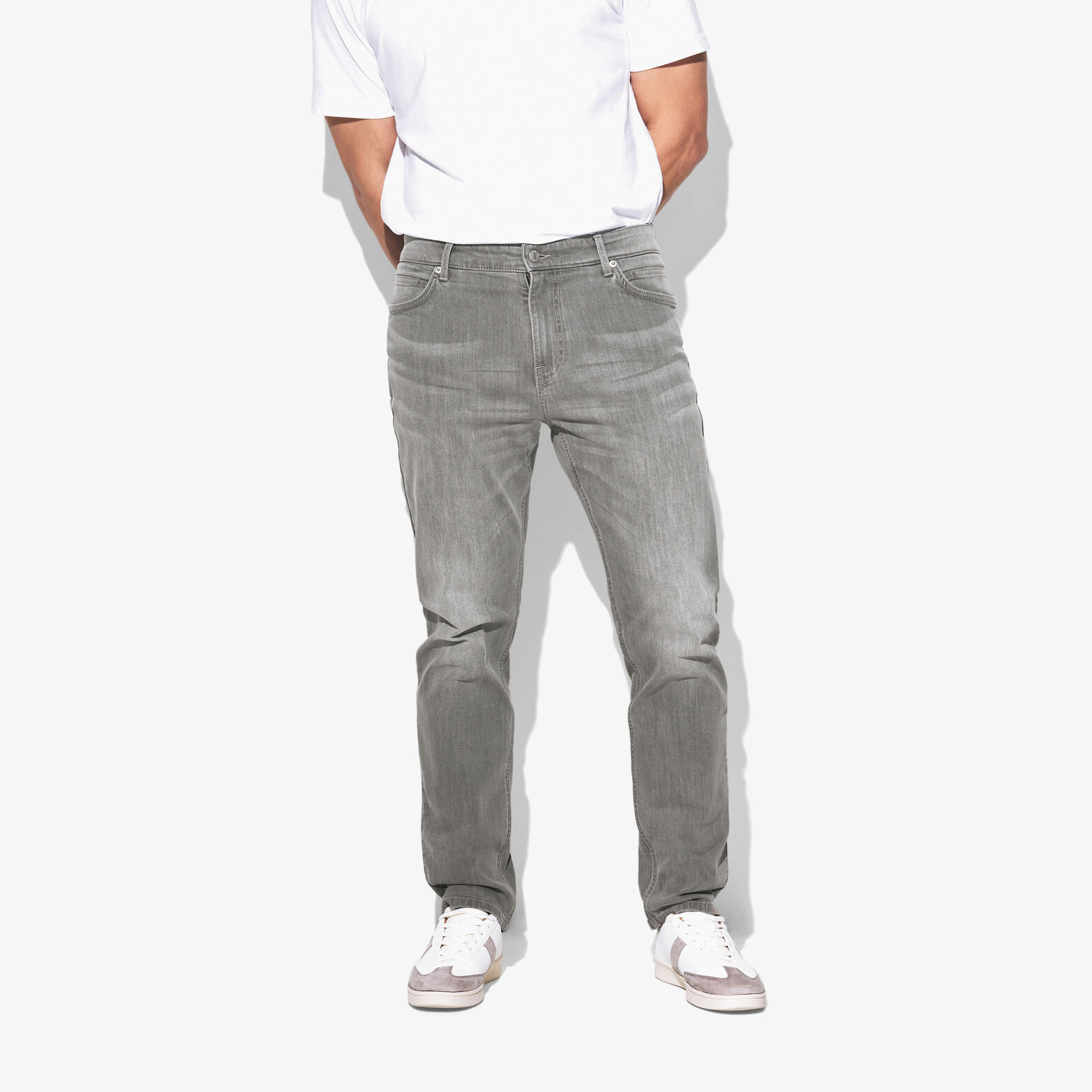 Straight fit jeans